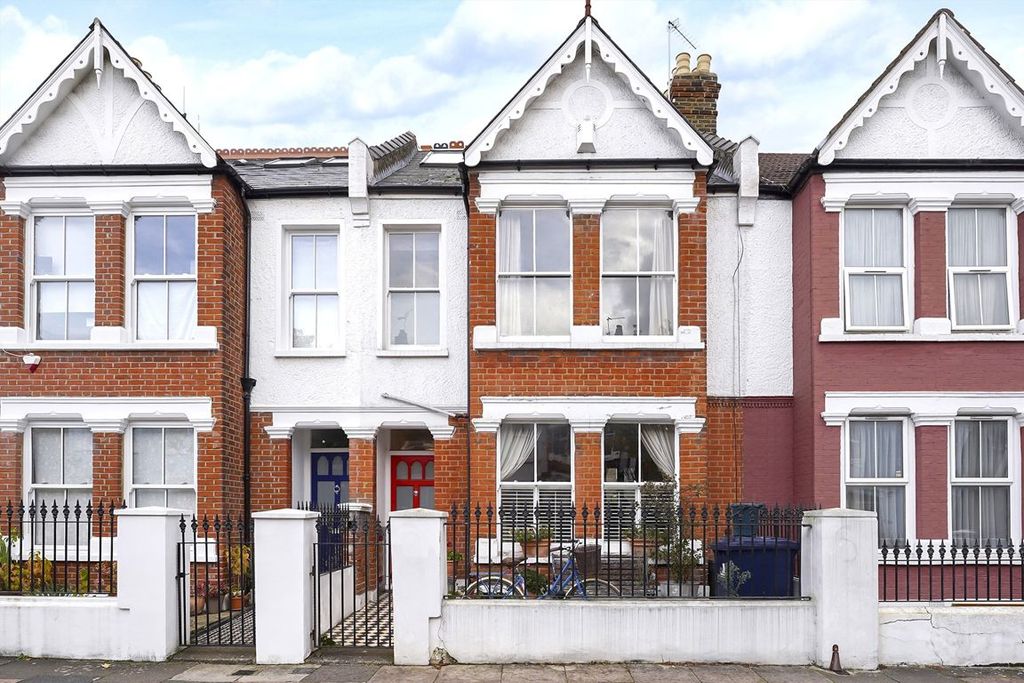 Property photo 1 of 9