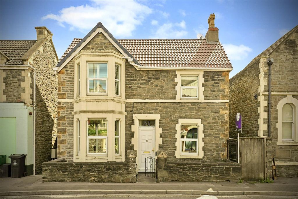 Property photo 1 of 20