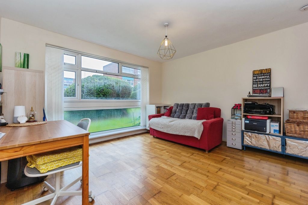 Property photo 3 of 14 Pbox-Img.Jpg