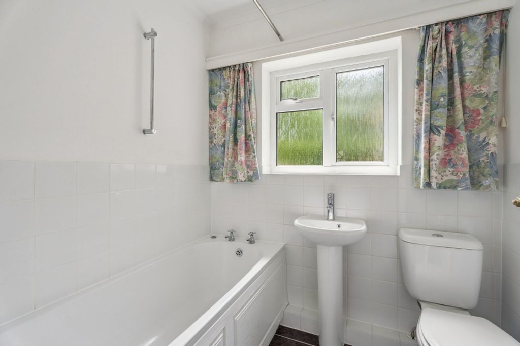 Property photo 3 of 11 Photo 11