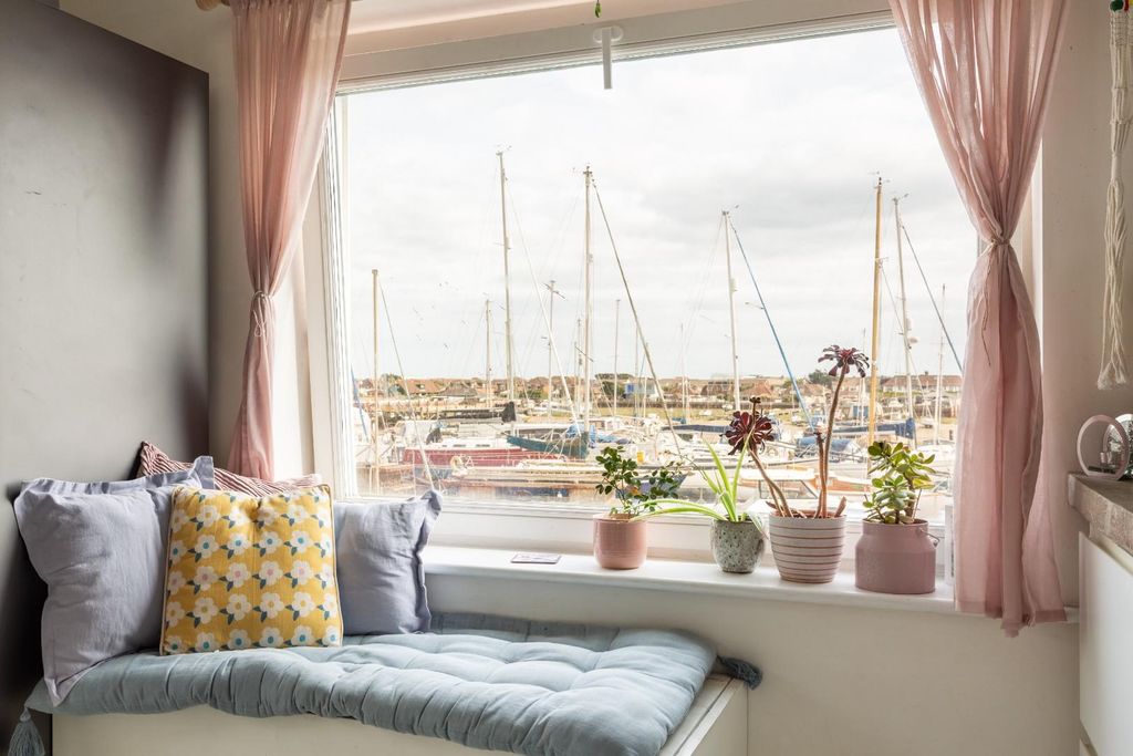 Property photo 2 of 10 New Road-2.Jpg