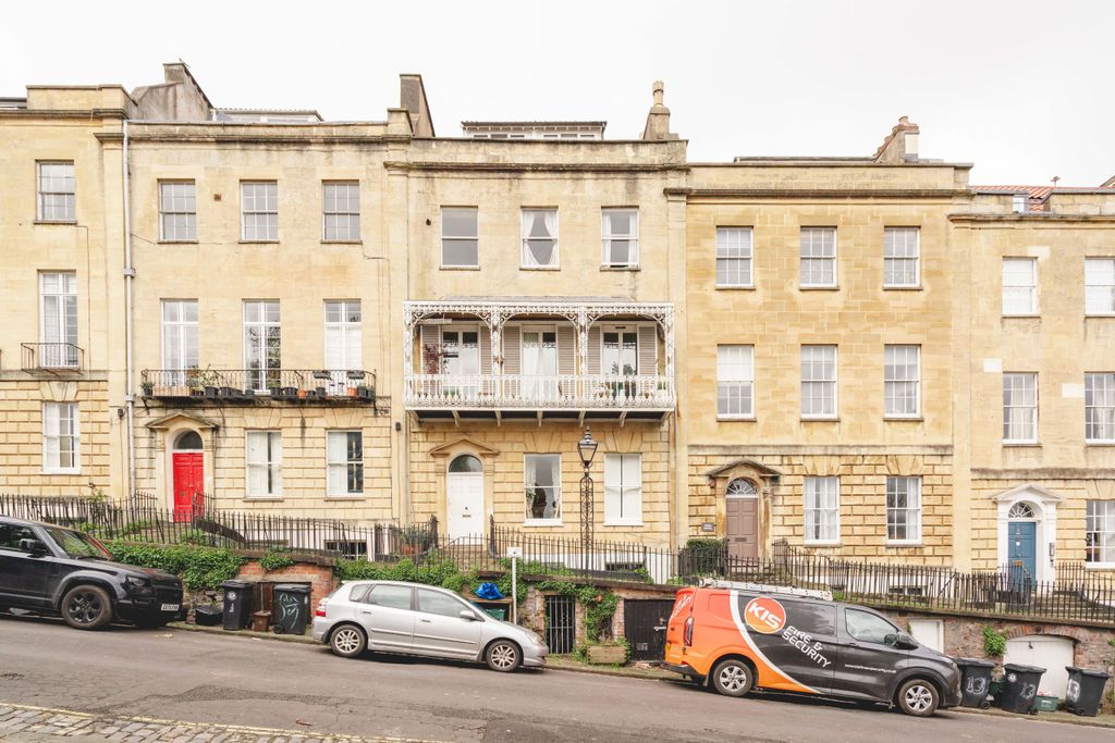 Property photo 1 of 9 17