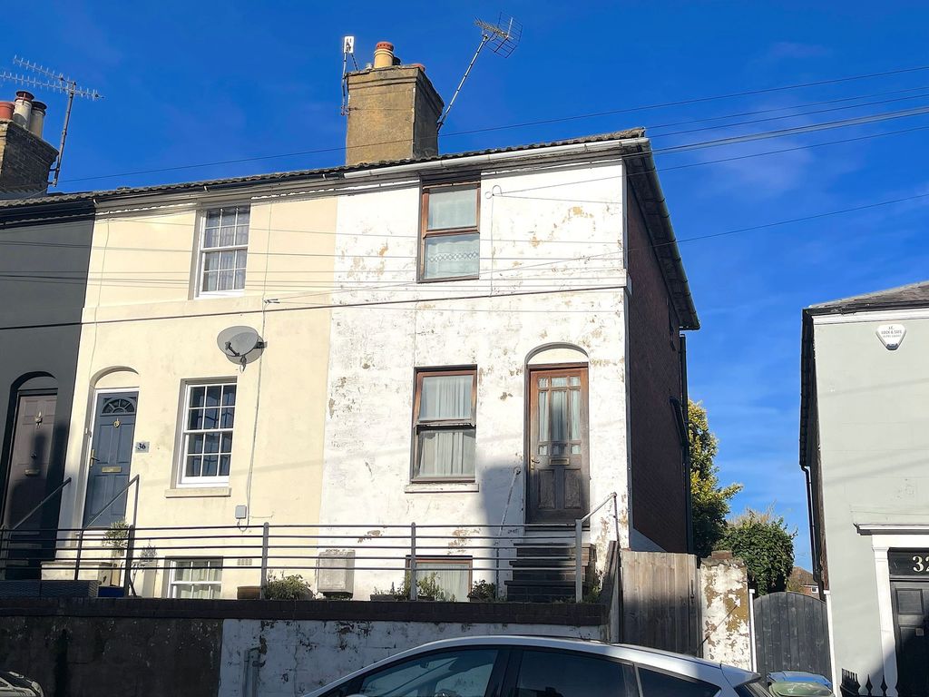 Property photo 1 of 10 Front (1)