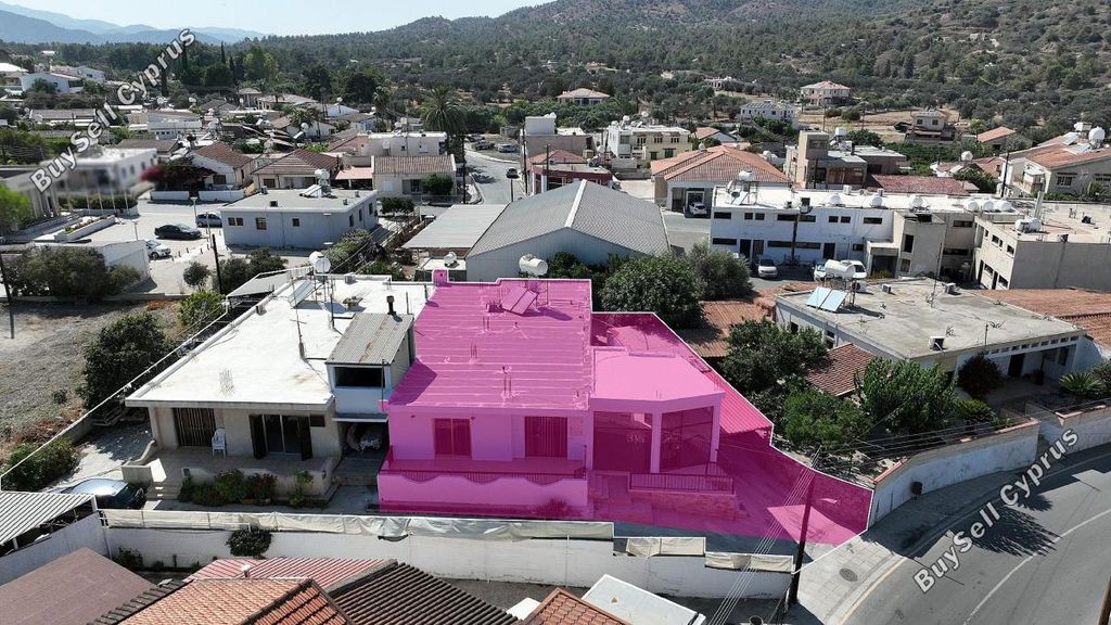 Property photo 3 of 35