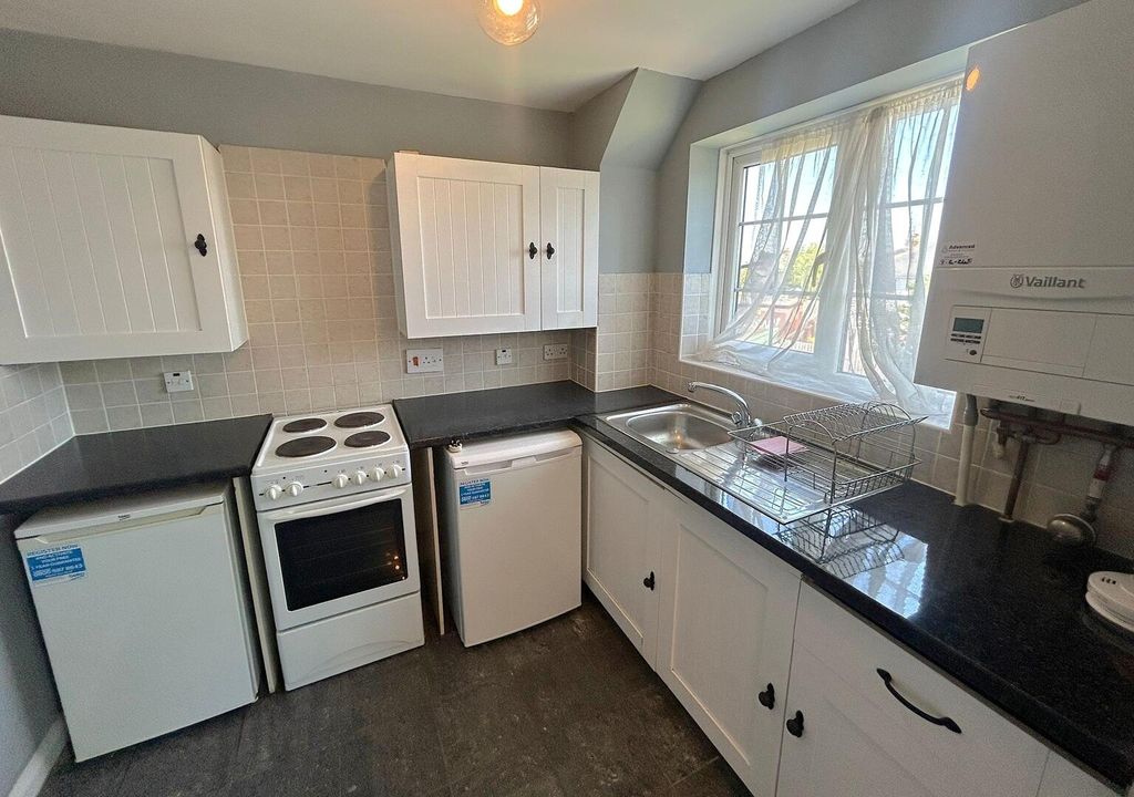 Property photo 3 of 6 Kitchen