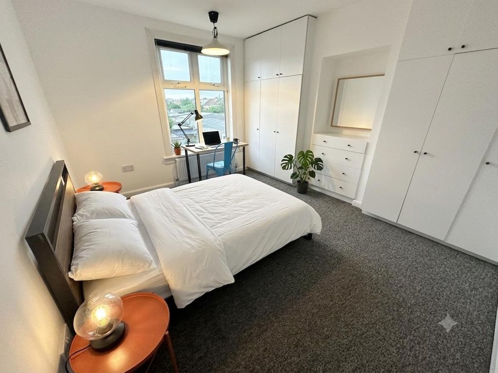 Property photo 2 of 9 2.Png