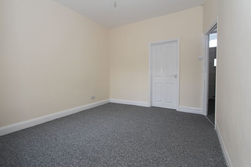 Property photo 3 of 10 Photo 3