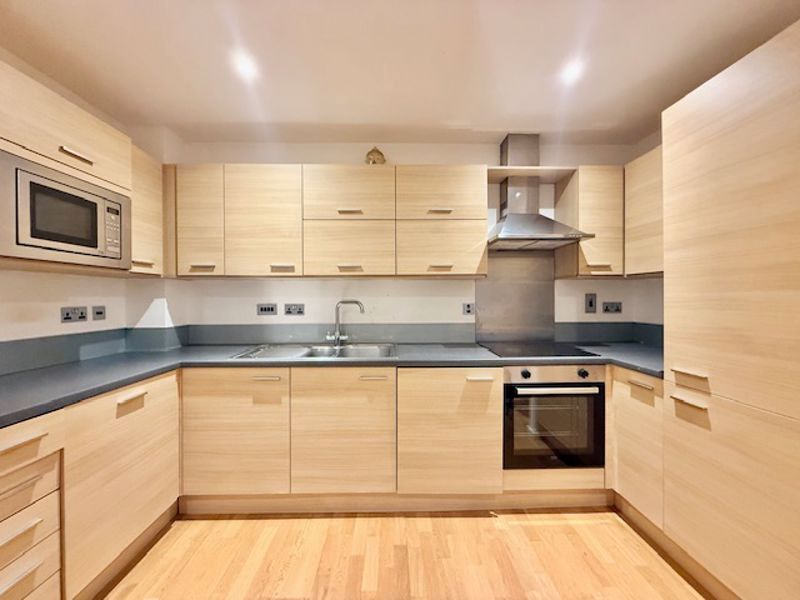 Property photo 2 of 7 Photo 4