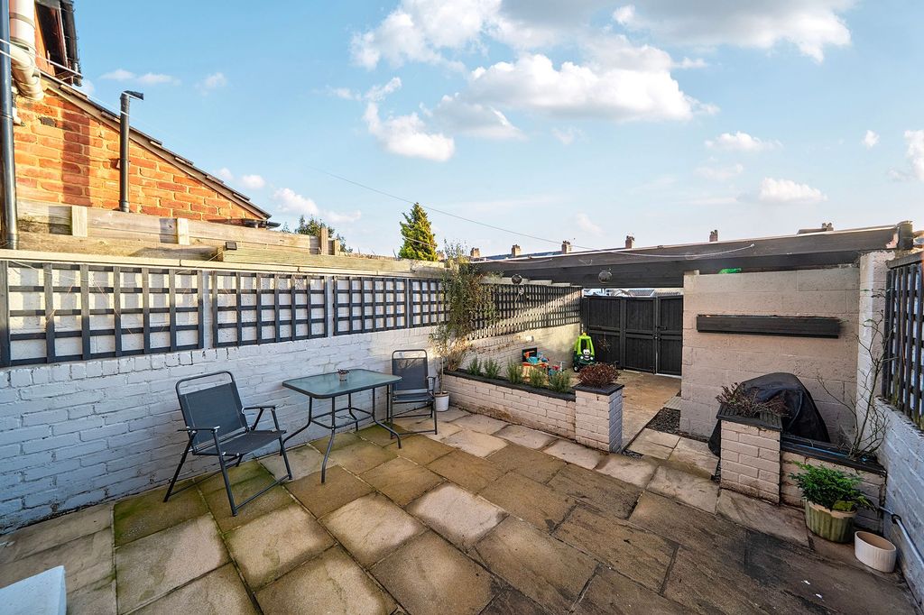 Property photo 3 of 21