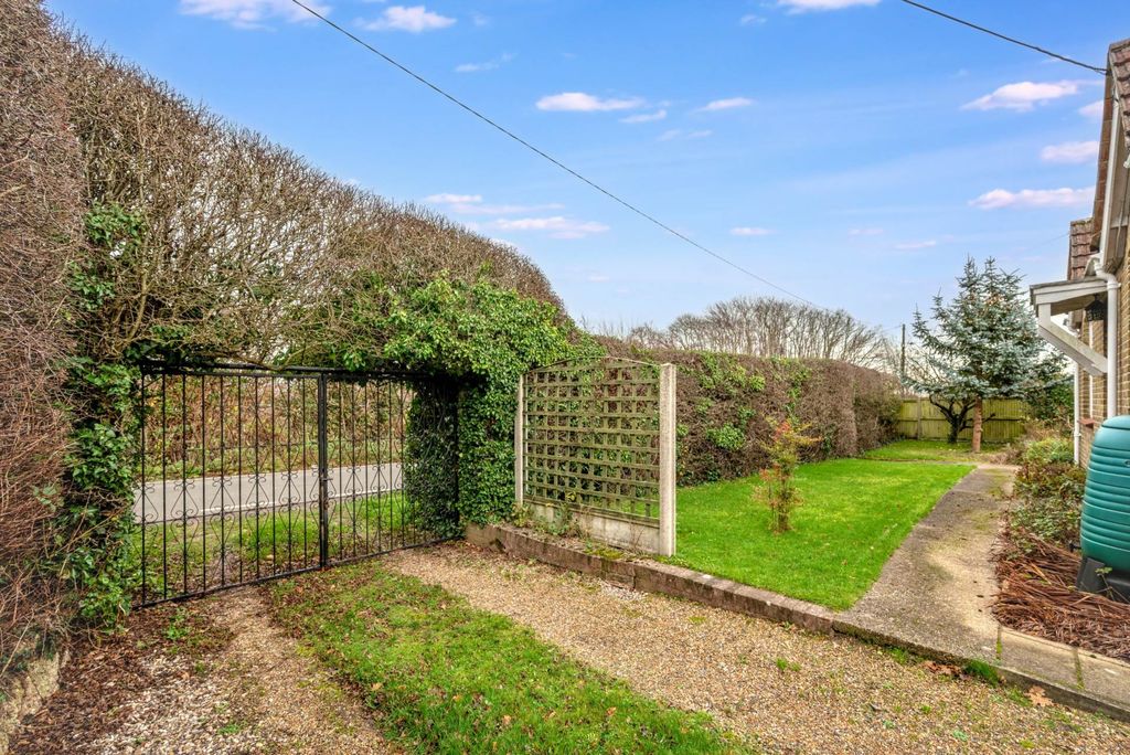 Property photo 3 of 21