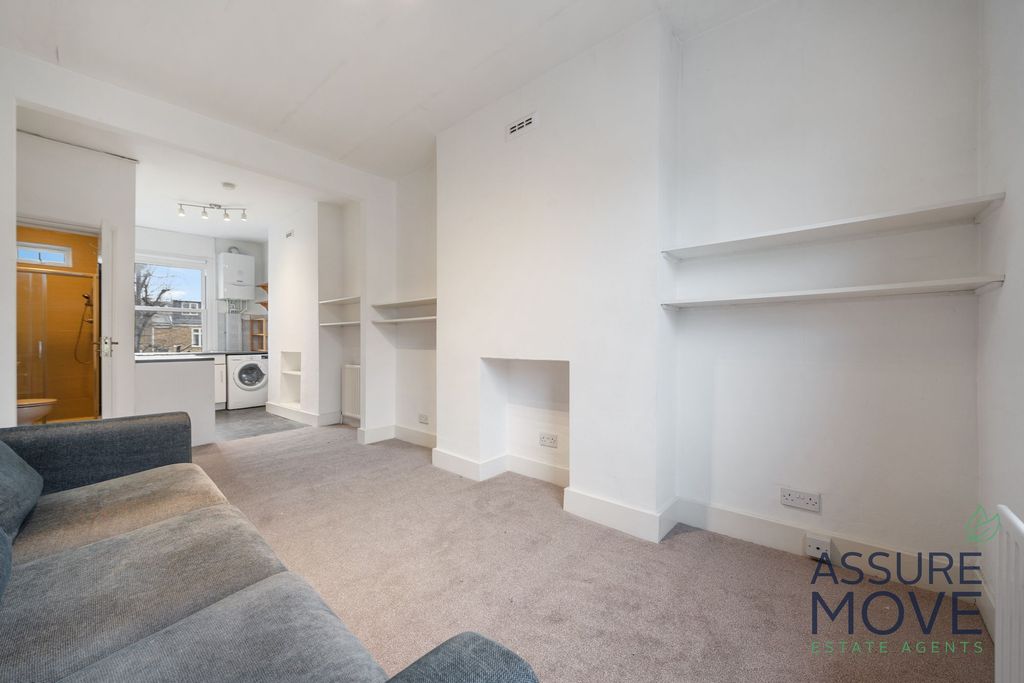 Property photo 2 of 12