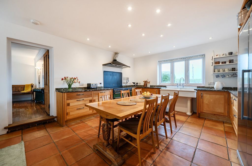 Property photo 2 of 17 1467046-5-6A1Ffba...