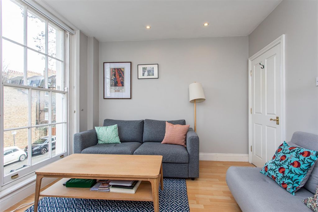 Property photo 3 of 12 Reception