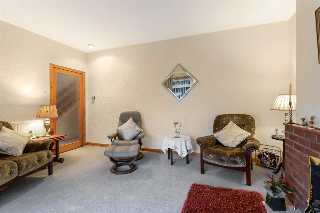 Property photo 3 of 32 Picture No. 09