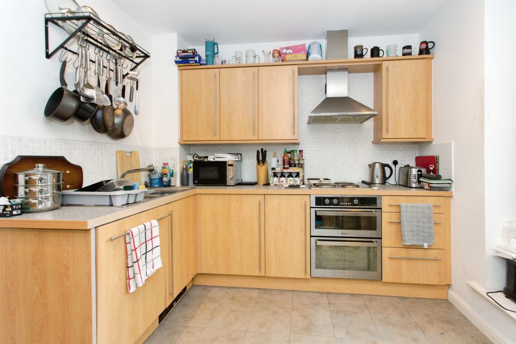 Property photo 3 of 11