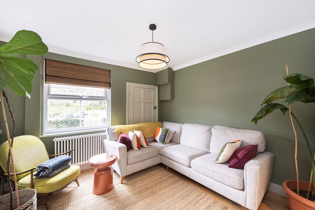 Property photo 3 of 19