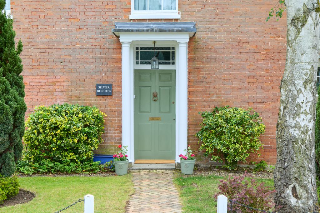 Property photo 2 of 30