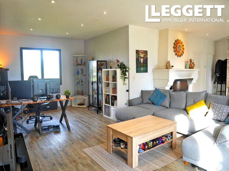 Property photo 2 of 10