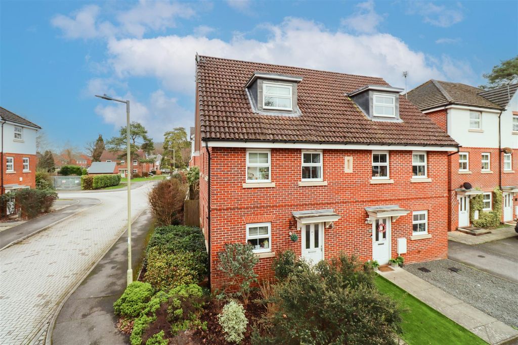 Property photo 1 of 16 Front