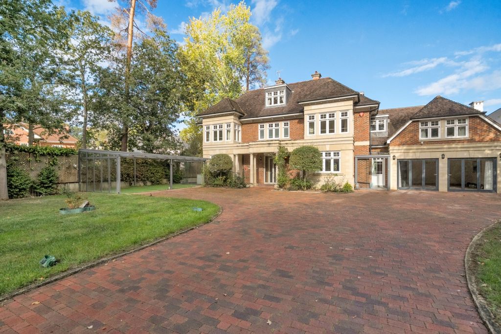 Property photo 1 of 17 Windsor Road