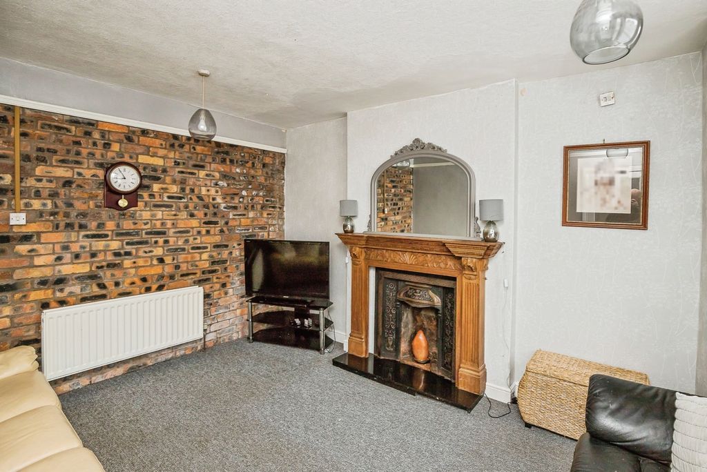 Property photo 3 of 23 Living Room