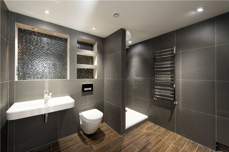 Property photo 3 of 8 Bathroom