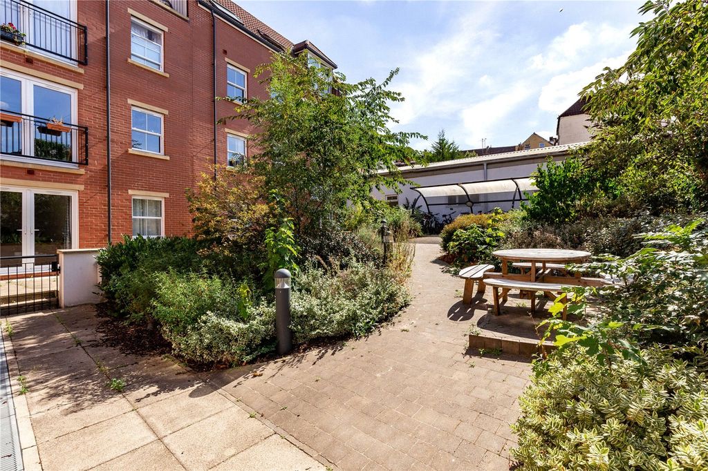 Property photo 3 of 13 Picture No. 19