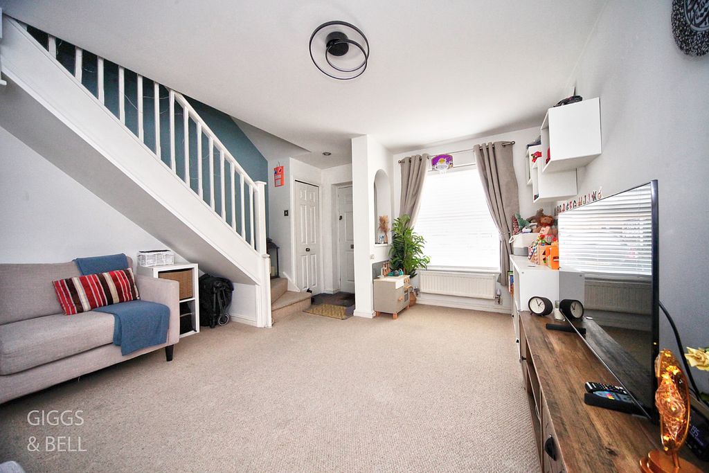 Property photo 3 of 18 3923603