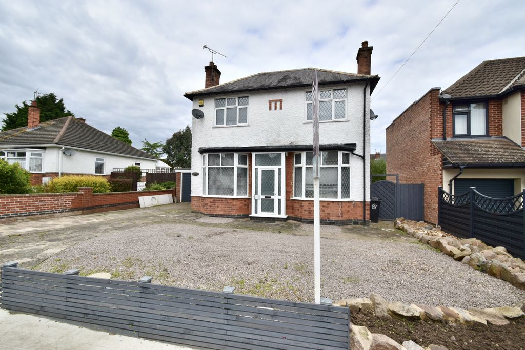 Property photo 1 of 16 Wigston Lane, Aylestone, Leicester, Leicestershire, Le2 8Dg