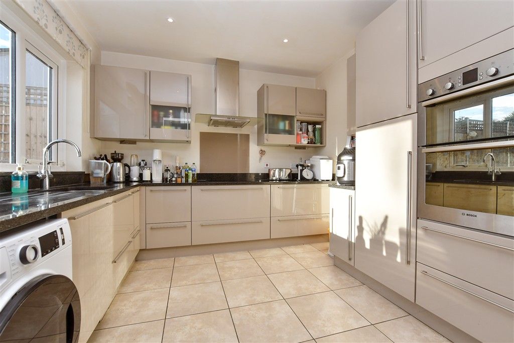 Property photo 3 of 14 Kitchen/Dining Room
