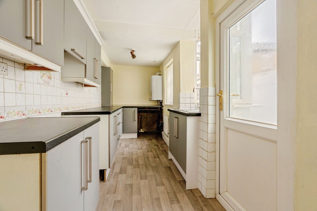 Property photo 3 of 18 Pbox-Img.Jpg