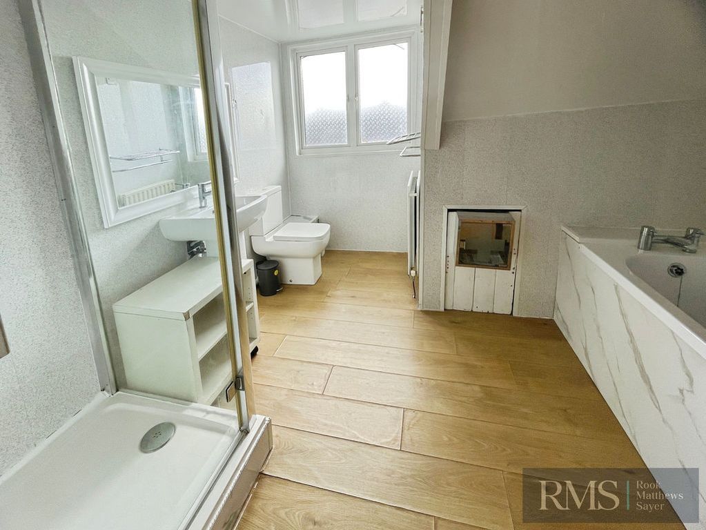 Property photo 3 of 9 Photo 1