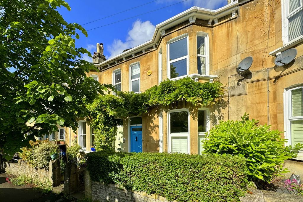 Property photo 1 of 18