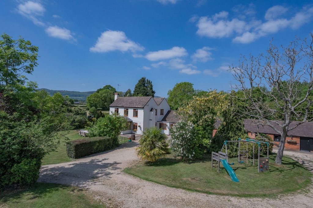 Property photo 2 of 19