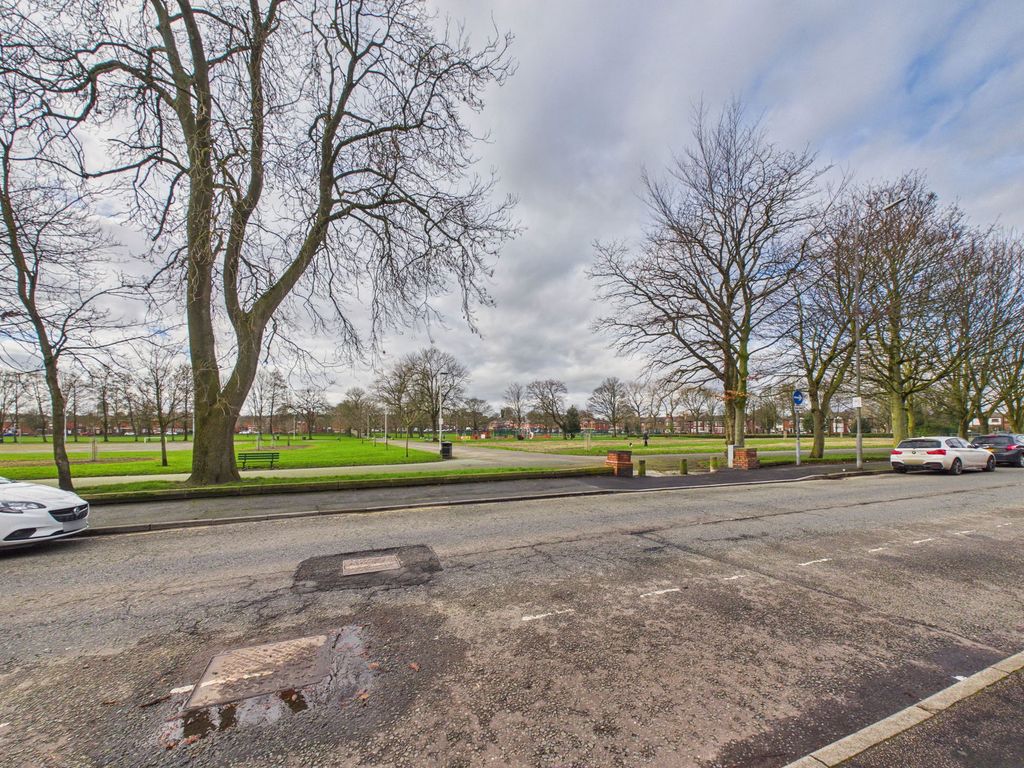 Property photo 2 of 49