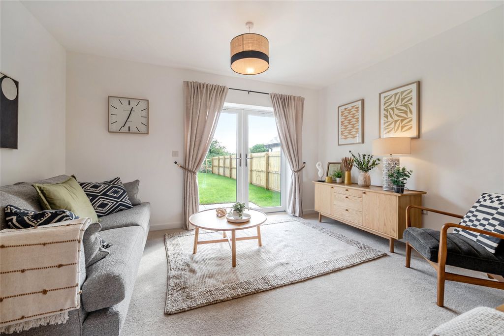 Property photo 3 of 17 Show Home Ex