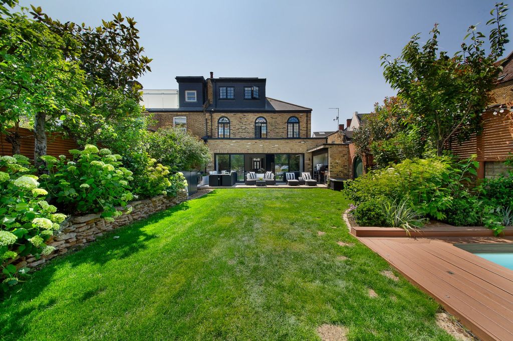 Property photo 3 of 29