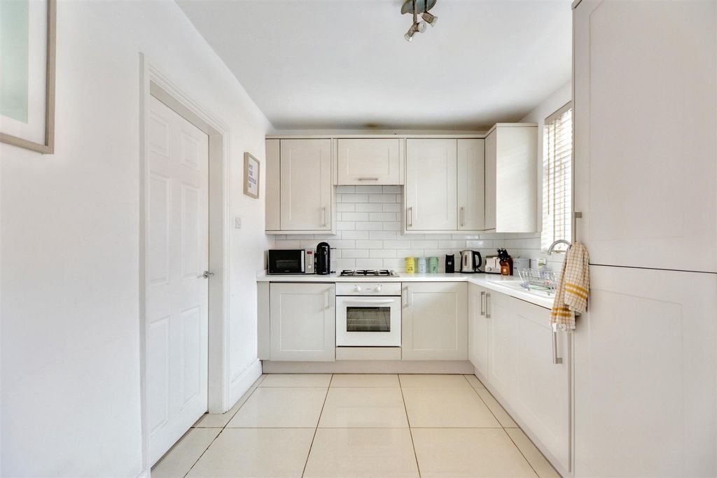 Property photo 2 of 15 Kitchen/Diner