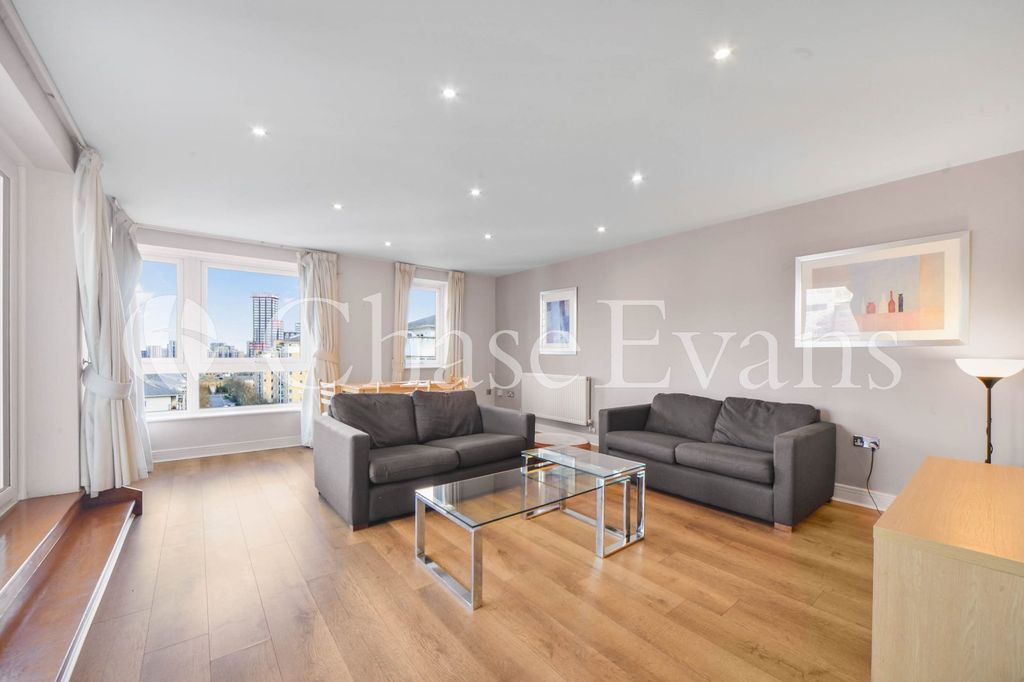 Property photo 1 of 22 Living