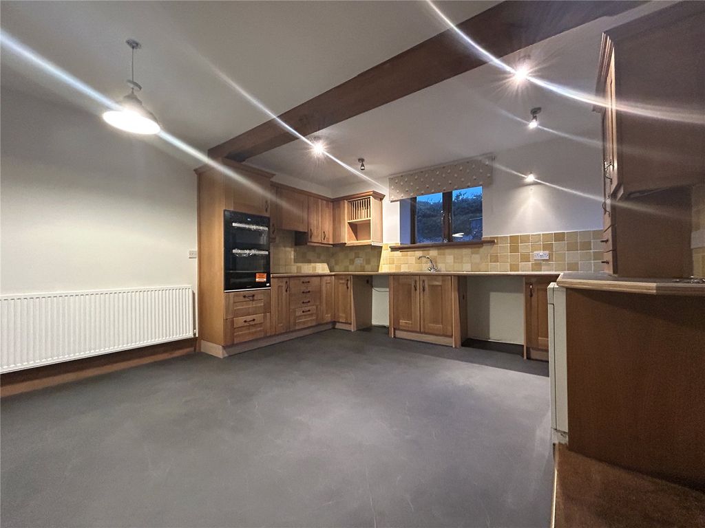 Property photo 2 of 13 Picture No. 02