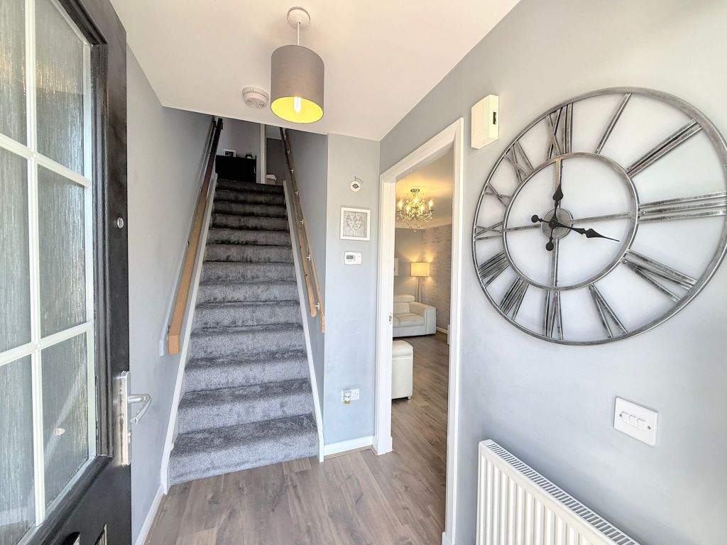 Property photo 2 of 33