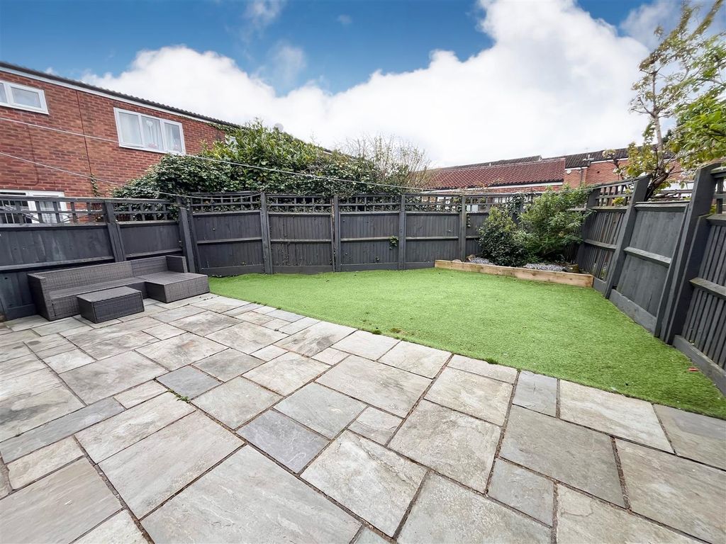 Property photo 2 of 14