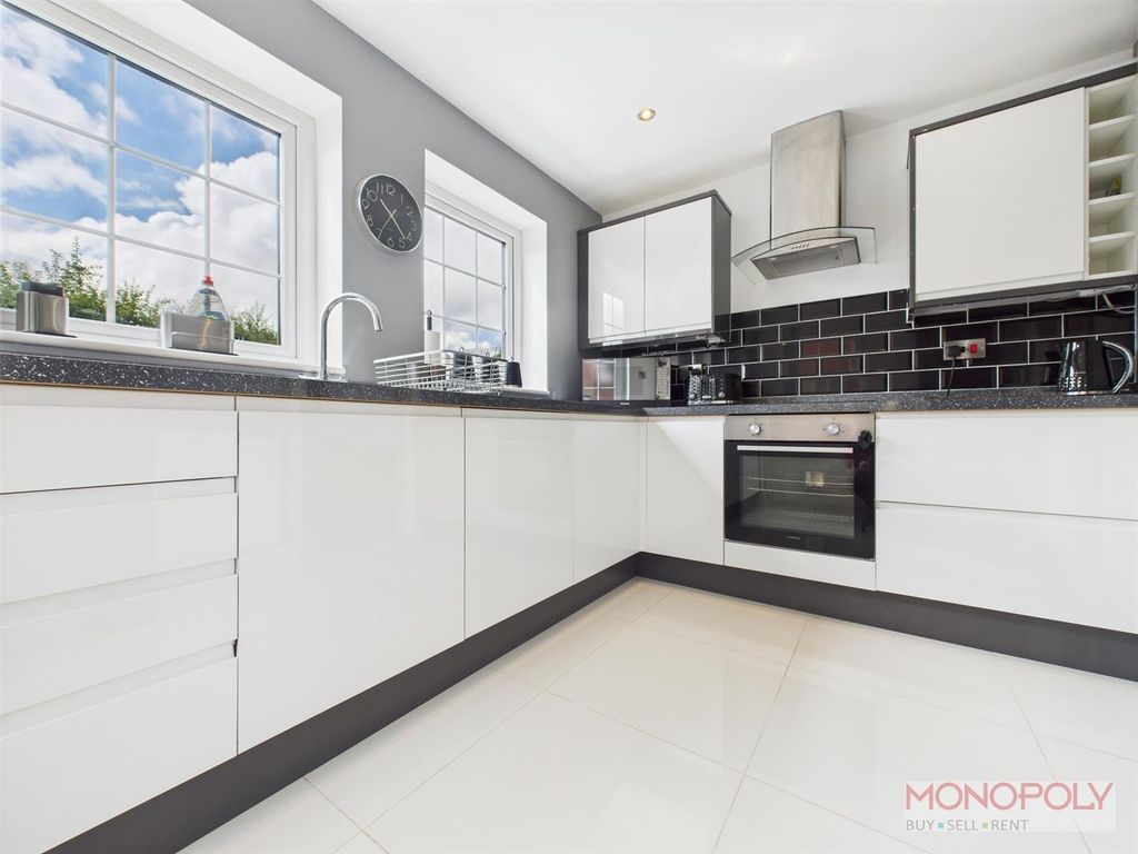 Property photo 2 of 26 Cam04439G0-Pr0093-Still011.Jpg