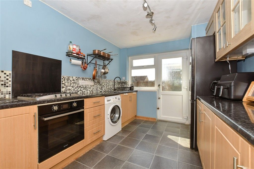 Property photo 3 of 14 Kitchen