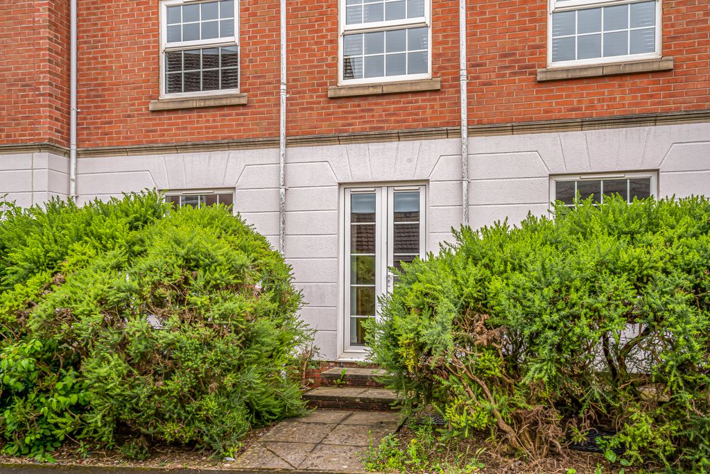 Property photo 3 of 11 Gallery