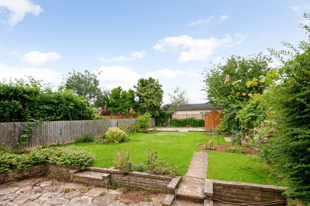 Property photo 2 of 10 Picture No. 18