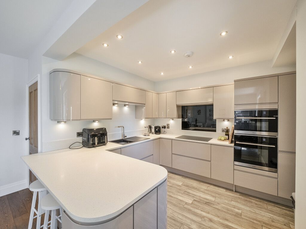 Property photo 3 of 24 1357715-7-68d15E7...