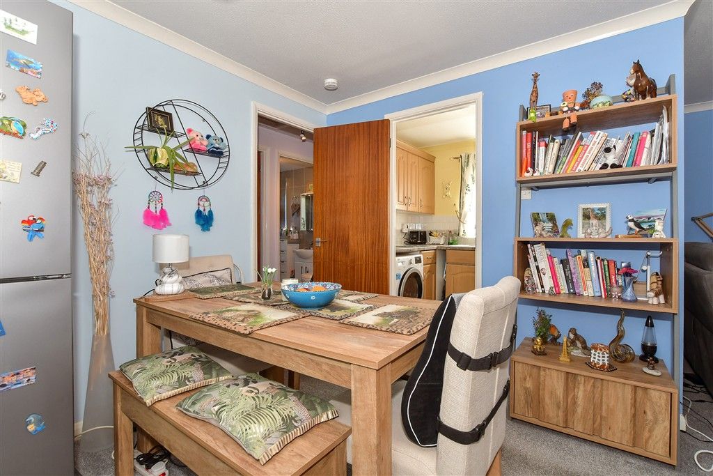 Property photo 1 of 7 Lounge/Dining Room