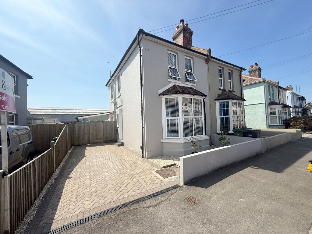 Property photo 1 of 21