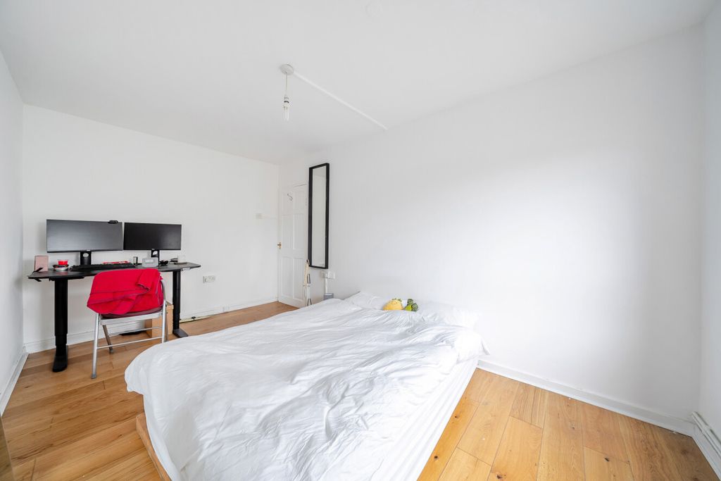 Property photo 3 of 11 1417712-15-699c89...